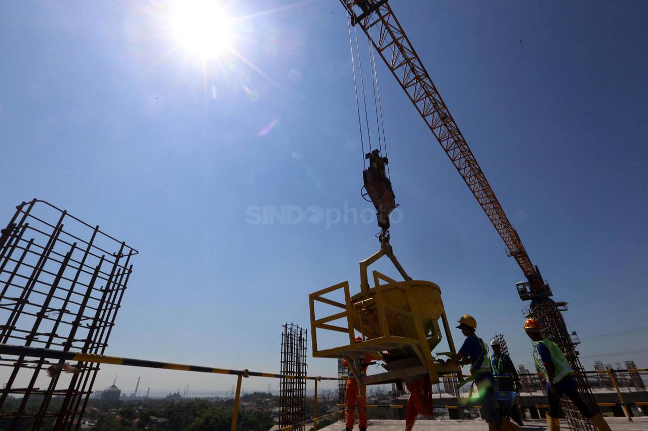 Topping Off Tower A...