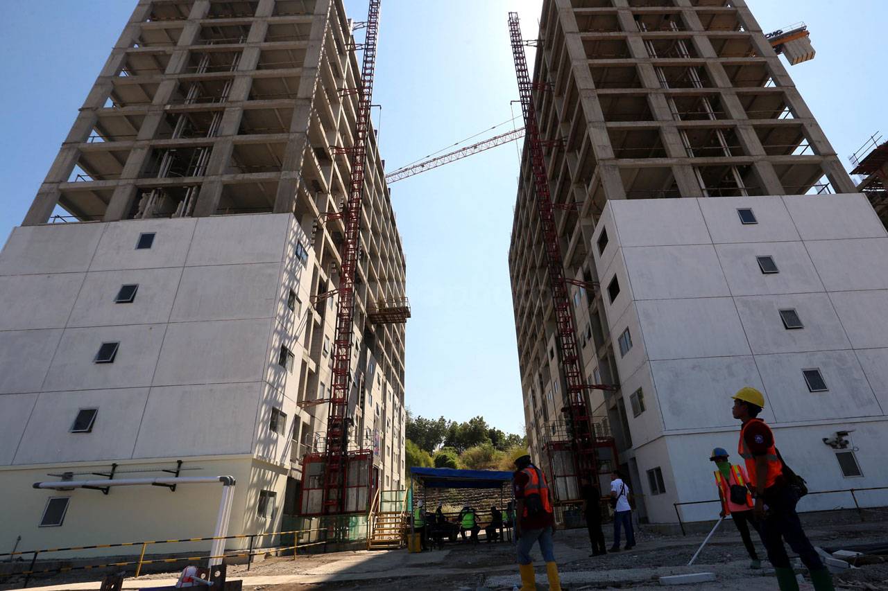 Topping Off Tower A...