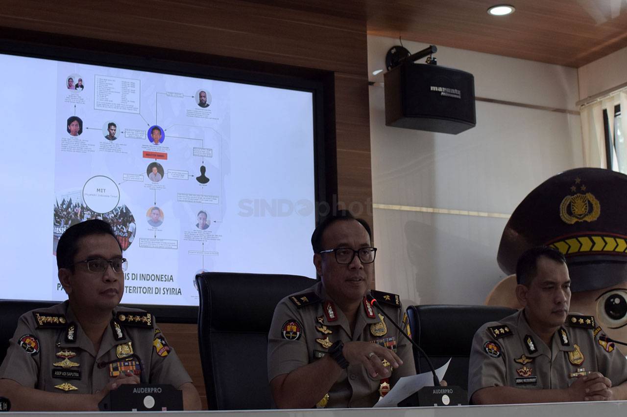 Polri Ungkap Kasus Terorisme...