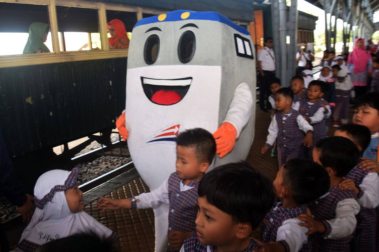 Peringatan Hari Anak...