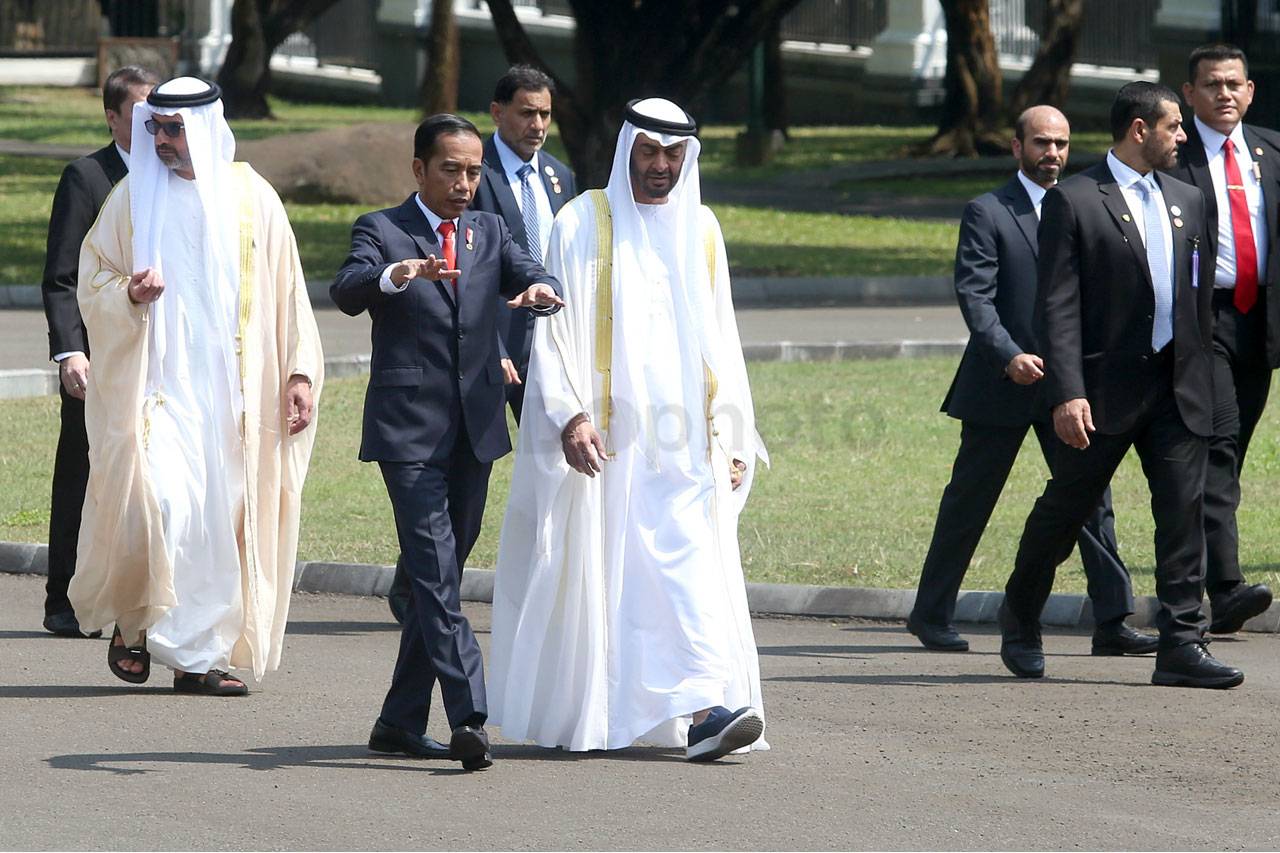 Presiden Jokowi Terima...