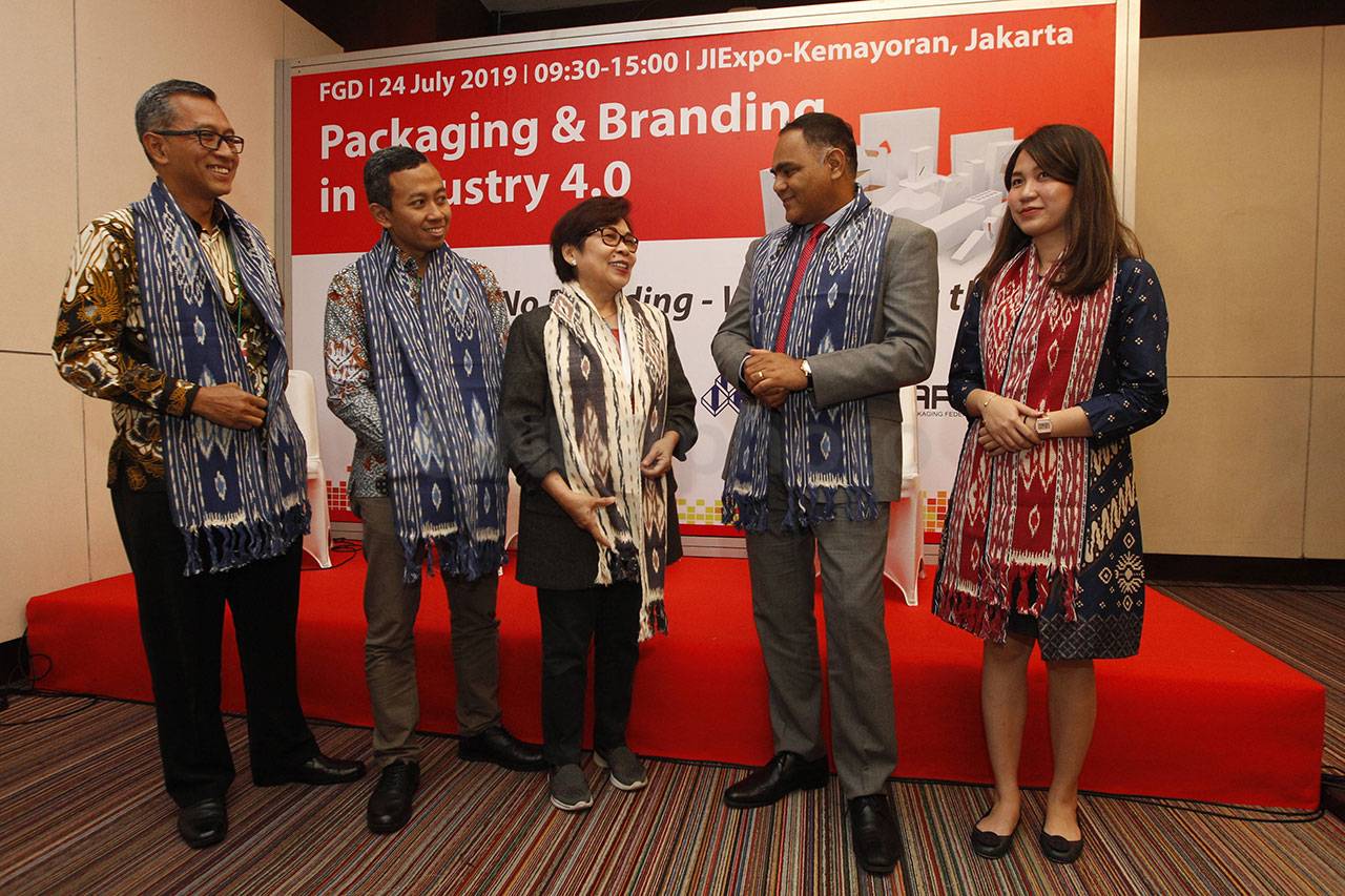 Diskusi Bahas Pembatasan...