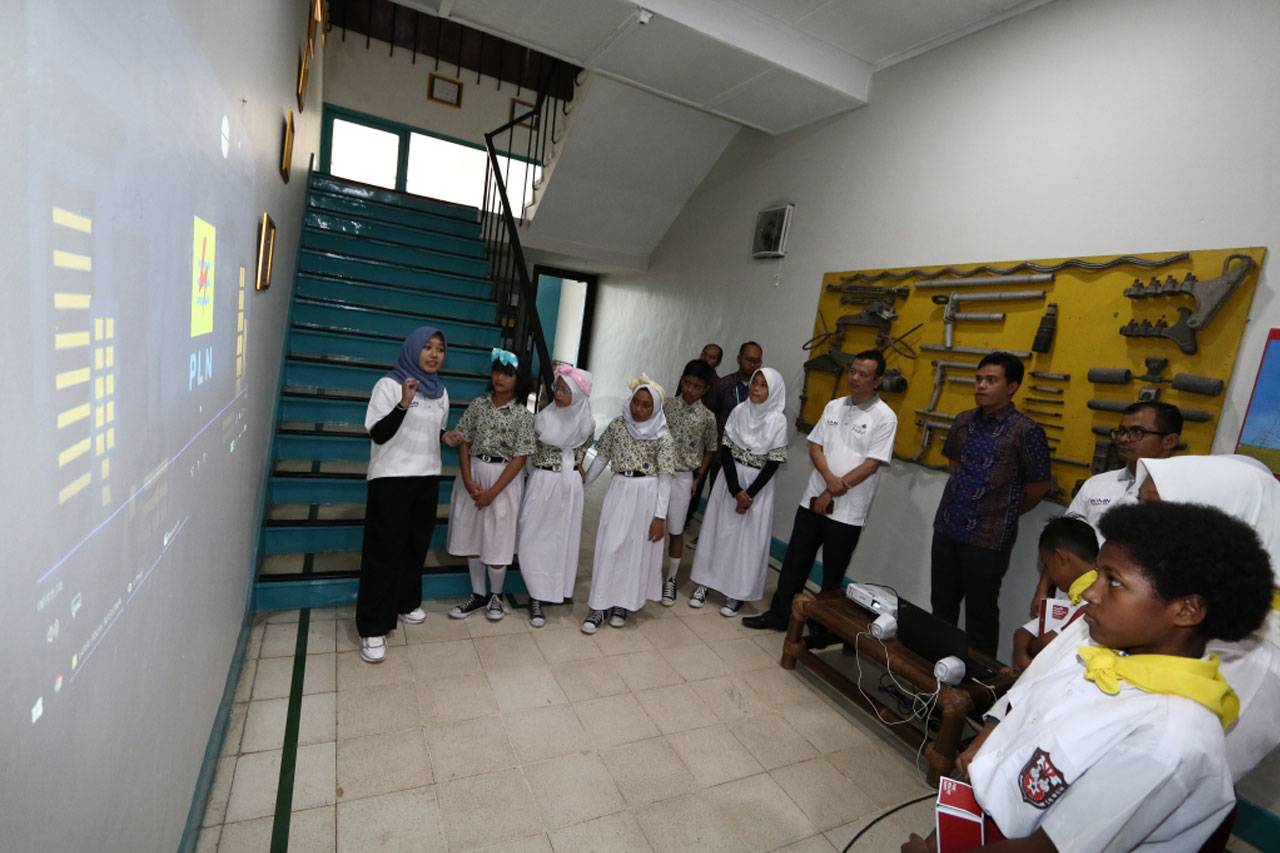 Peringati Hari Anak...