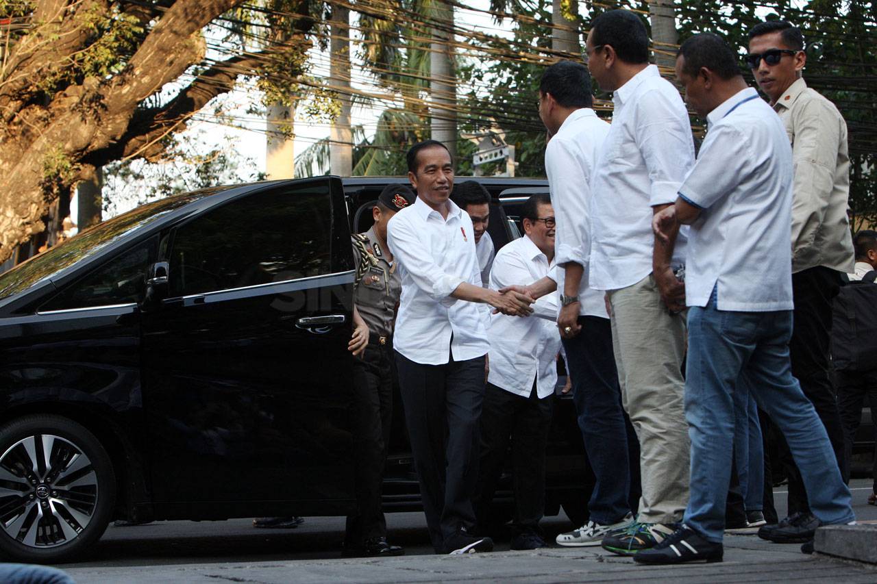 Presiden Jokowi Temui...