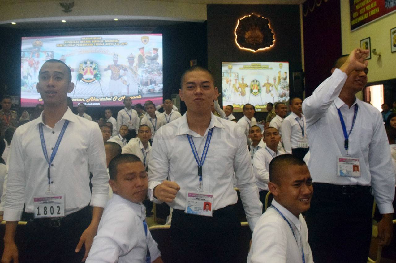 Suasana Haru Warnai...