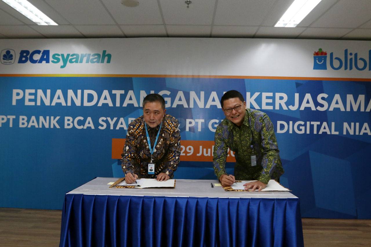 Blibli.com dan BCA Syariah...