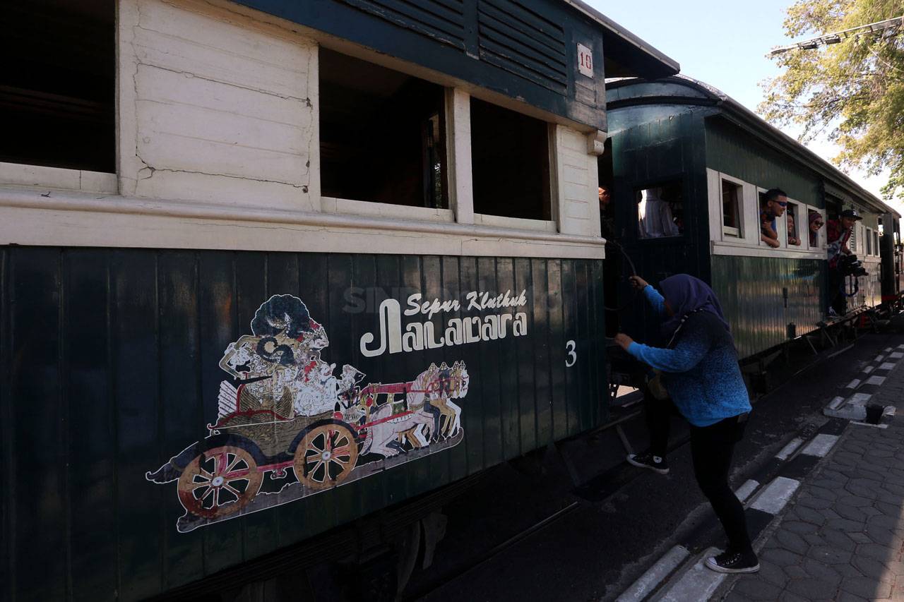 Kereta Api Uap Jaladara,...