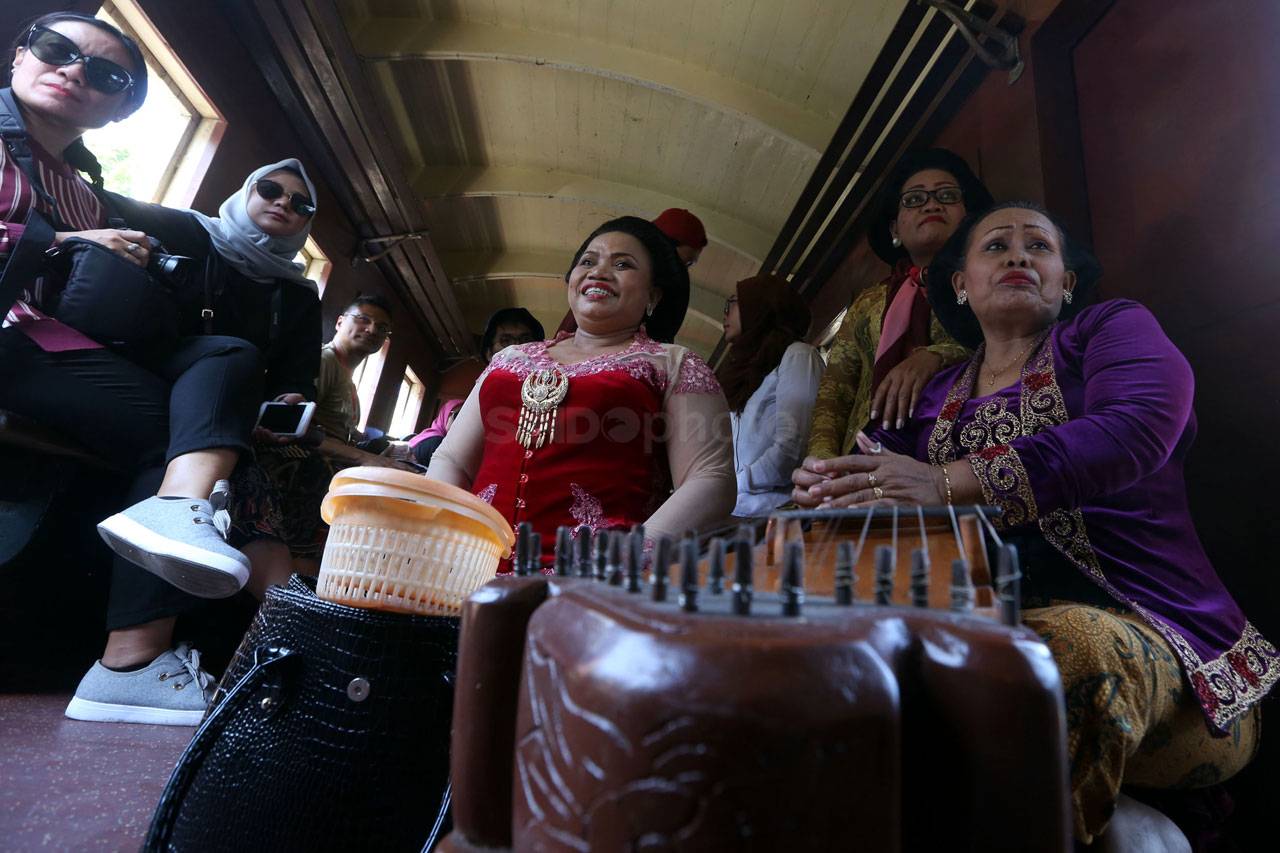 Kereta Api Uap Jaladara,...
