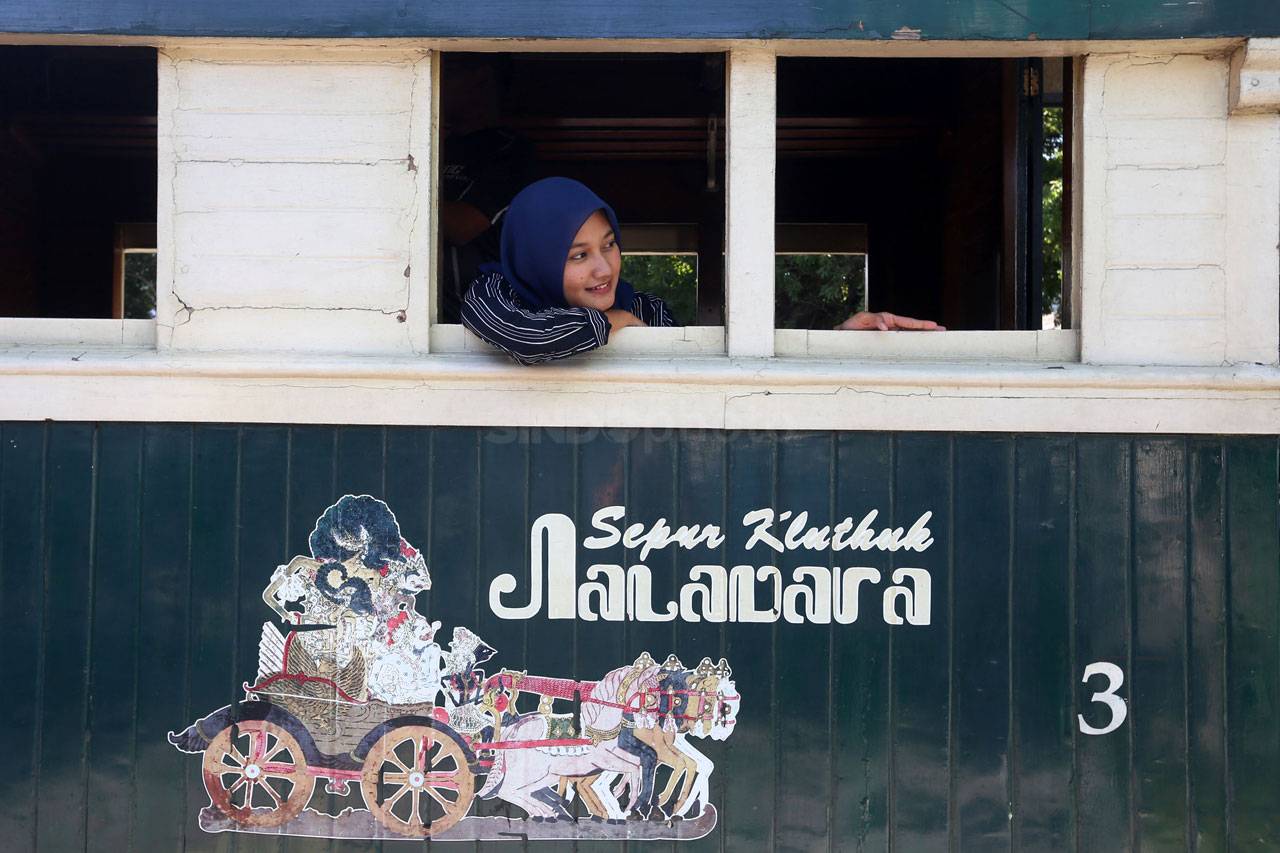 Kereta Api Uap Jaladara,...
