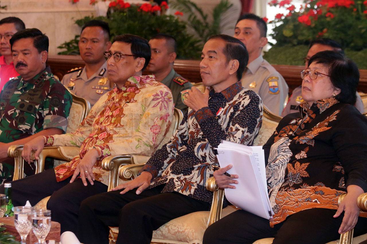 Presiden Jokowi Pimpin...