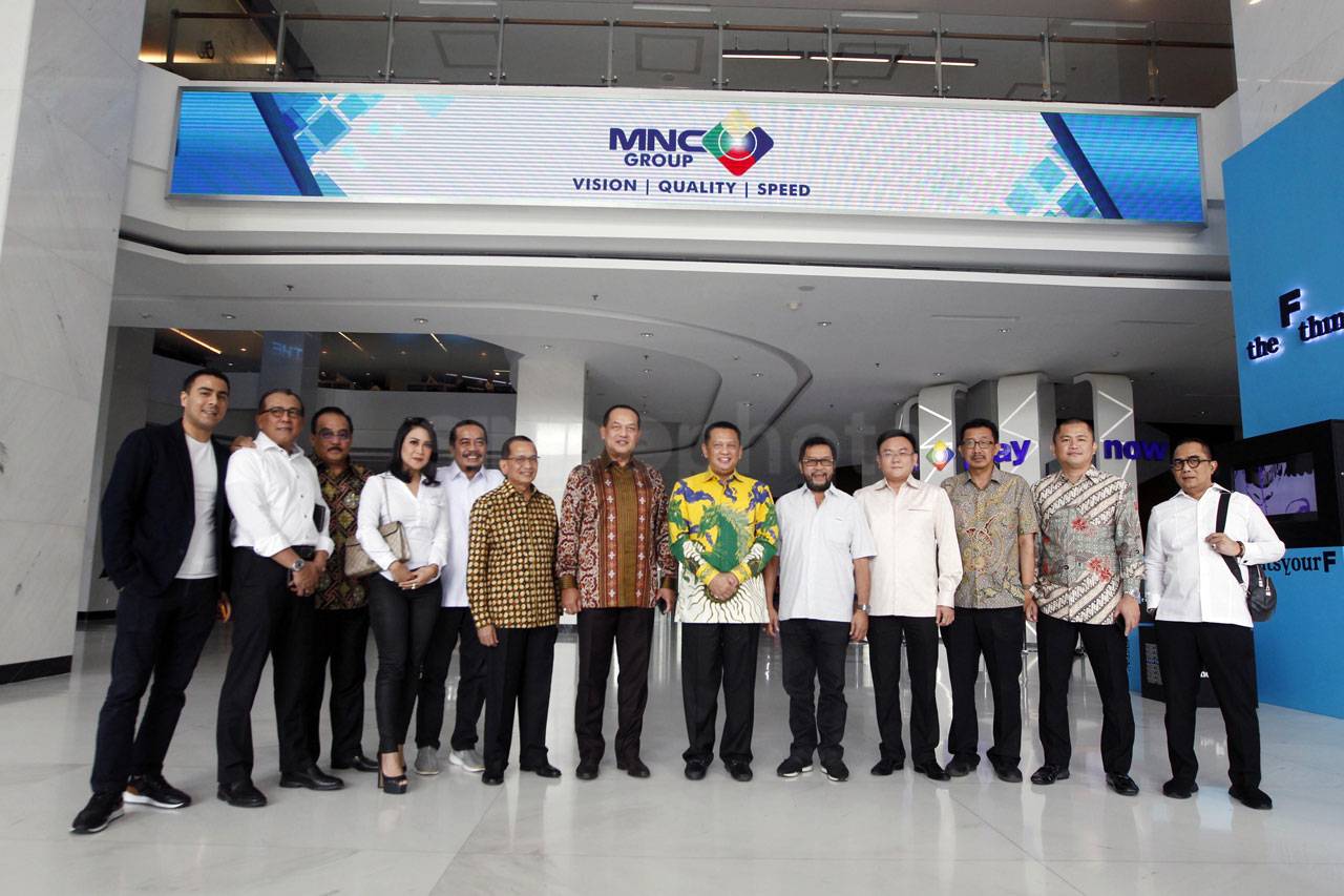 Bambang Soesatyo Kunjungi...