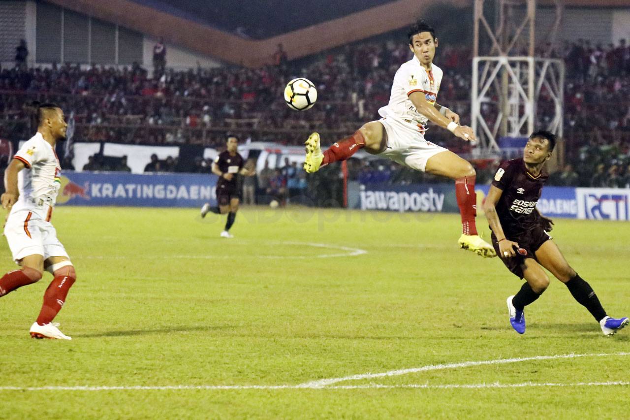 Bekuk Persija 2-0, PSM...