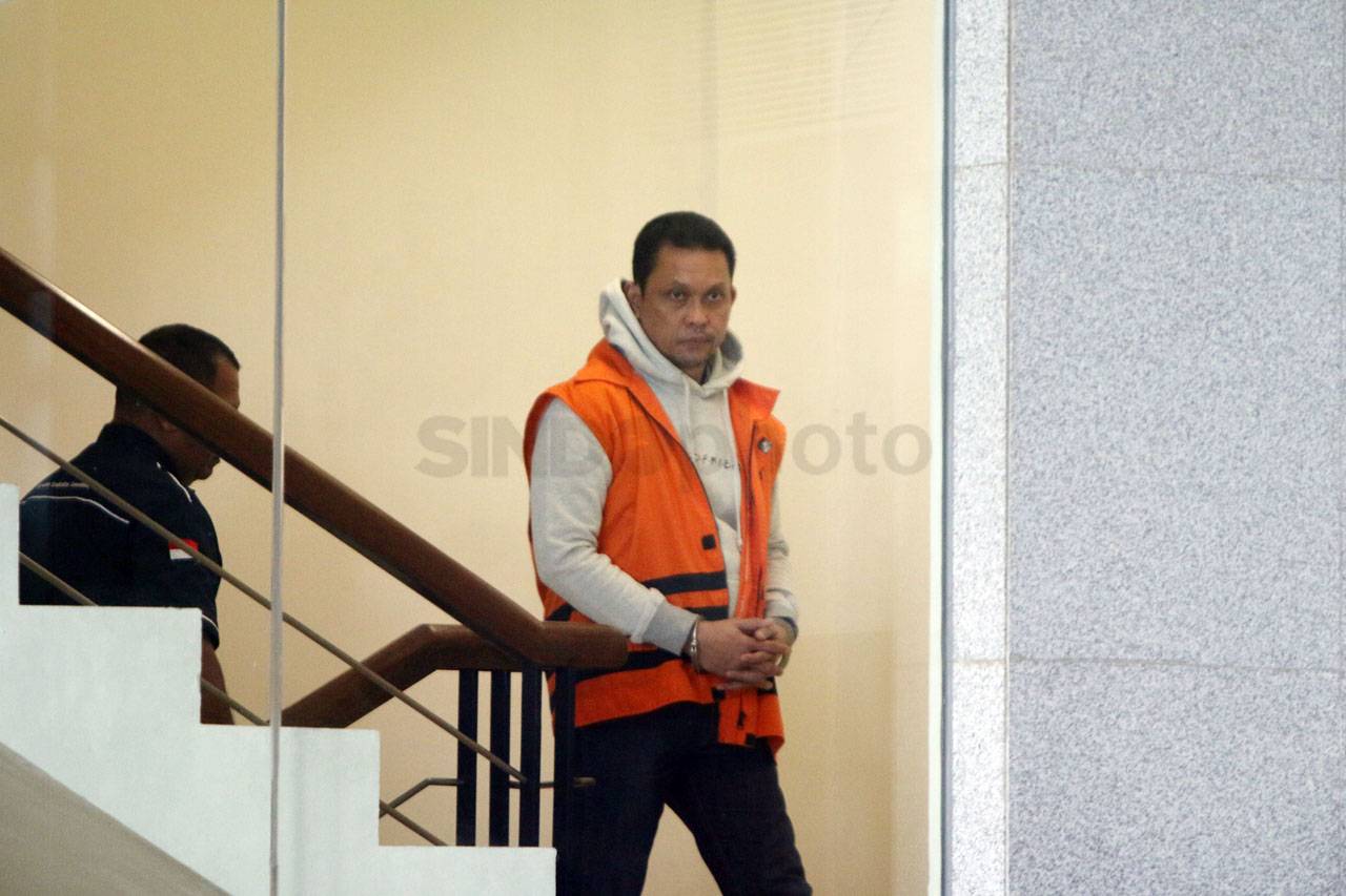 KPK Lanjutkan Pemeriksaan...