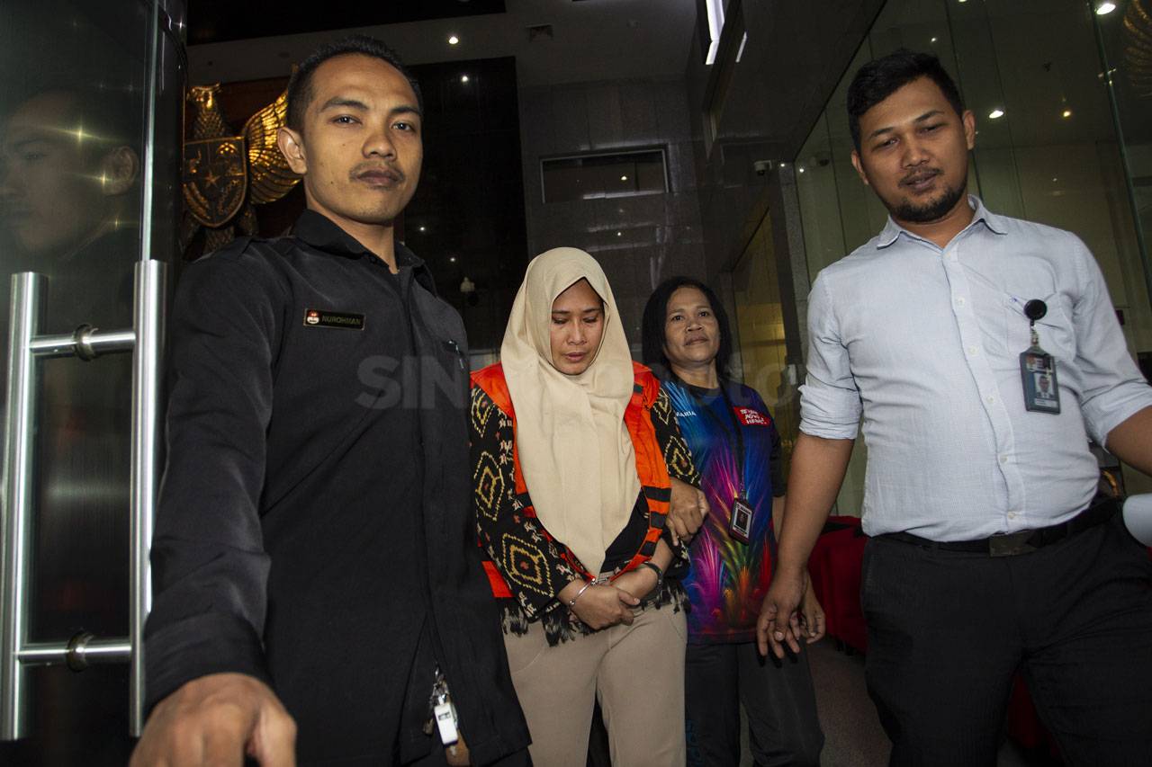 KPK Tahan 6 Tersangka...