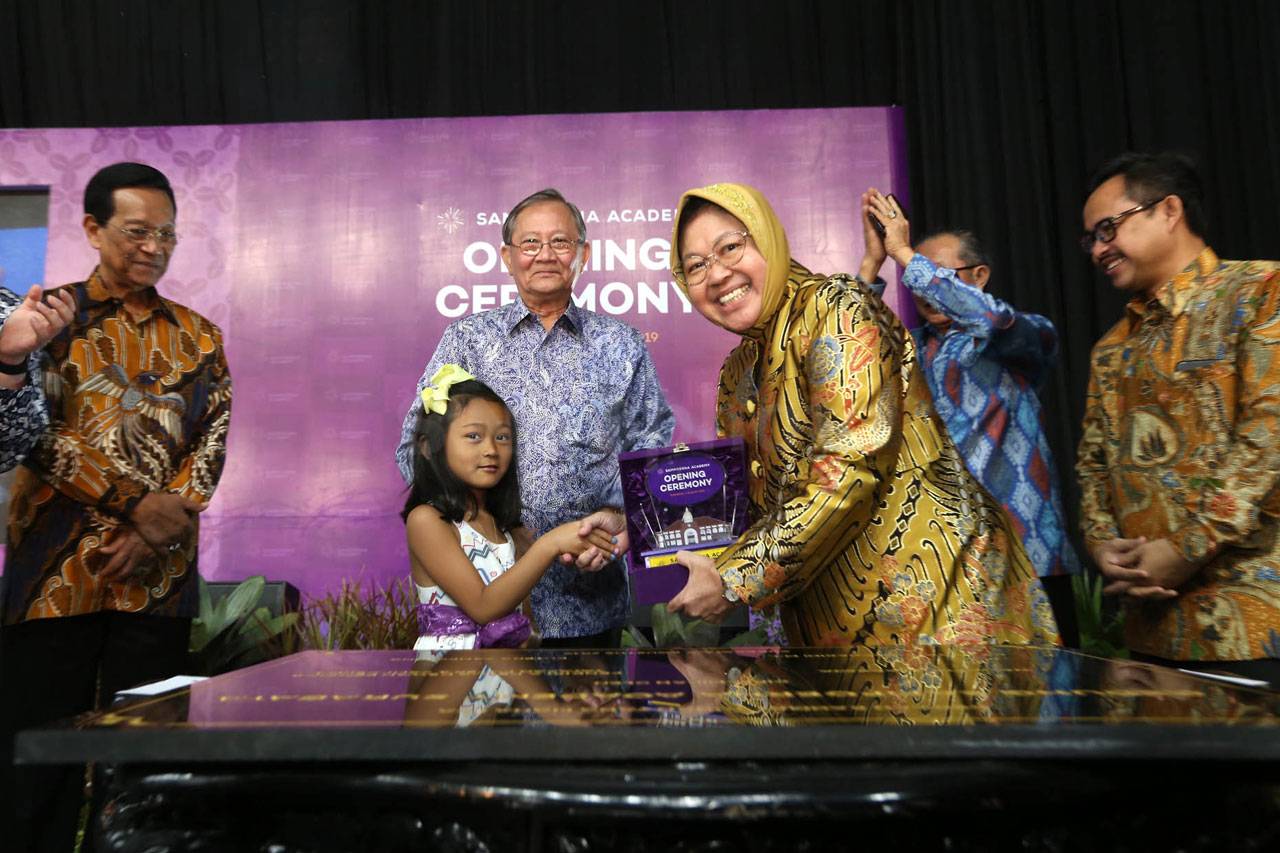 Wali Kota Risma Resmikan...