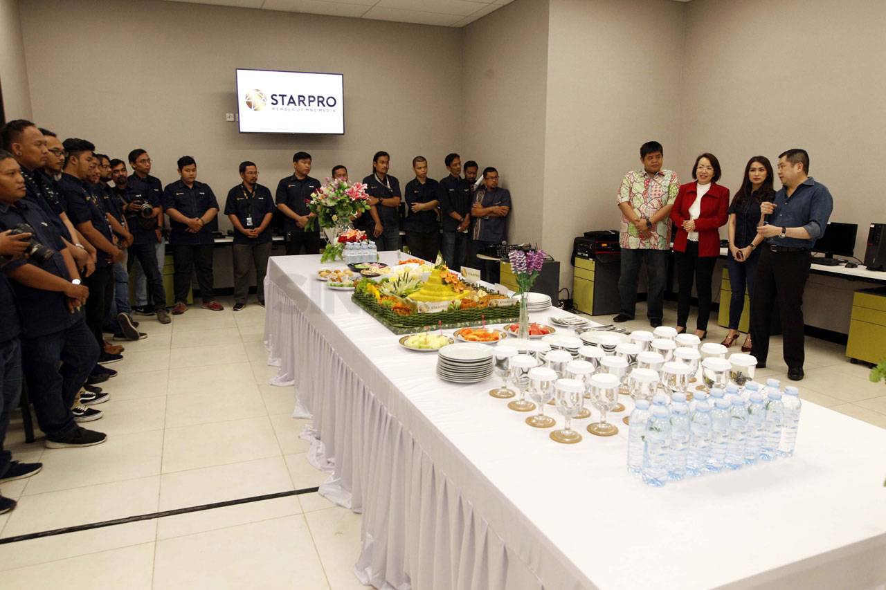 HT Resmikan Kantor Baru...