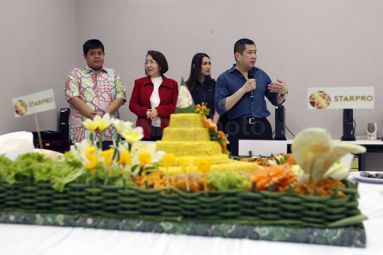 HT Resmikan Kantor Baru...