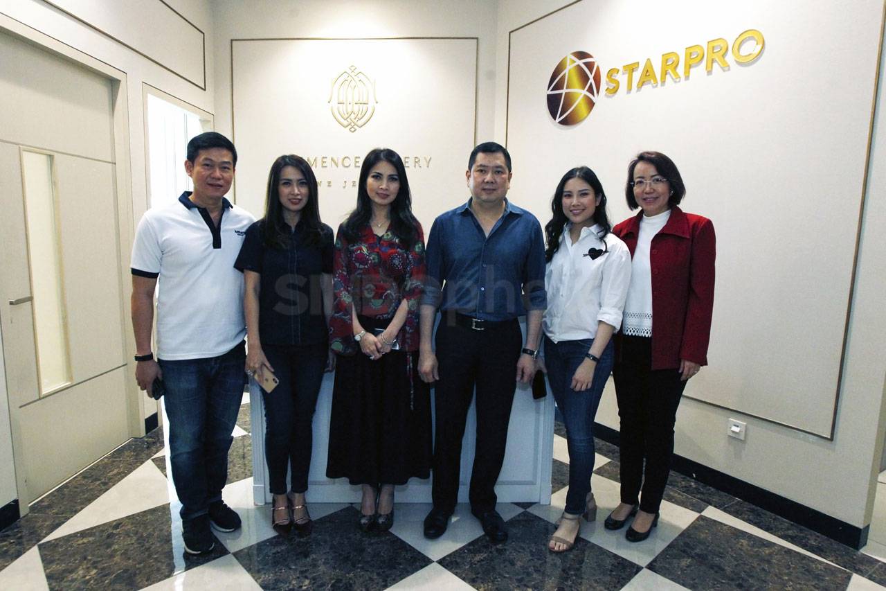 HT Resmikan Kantor Baru...