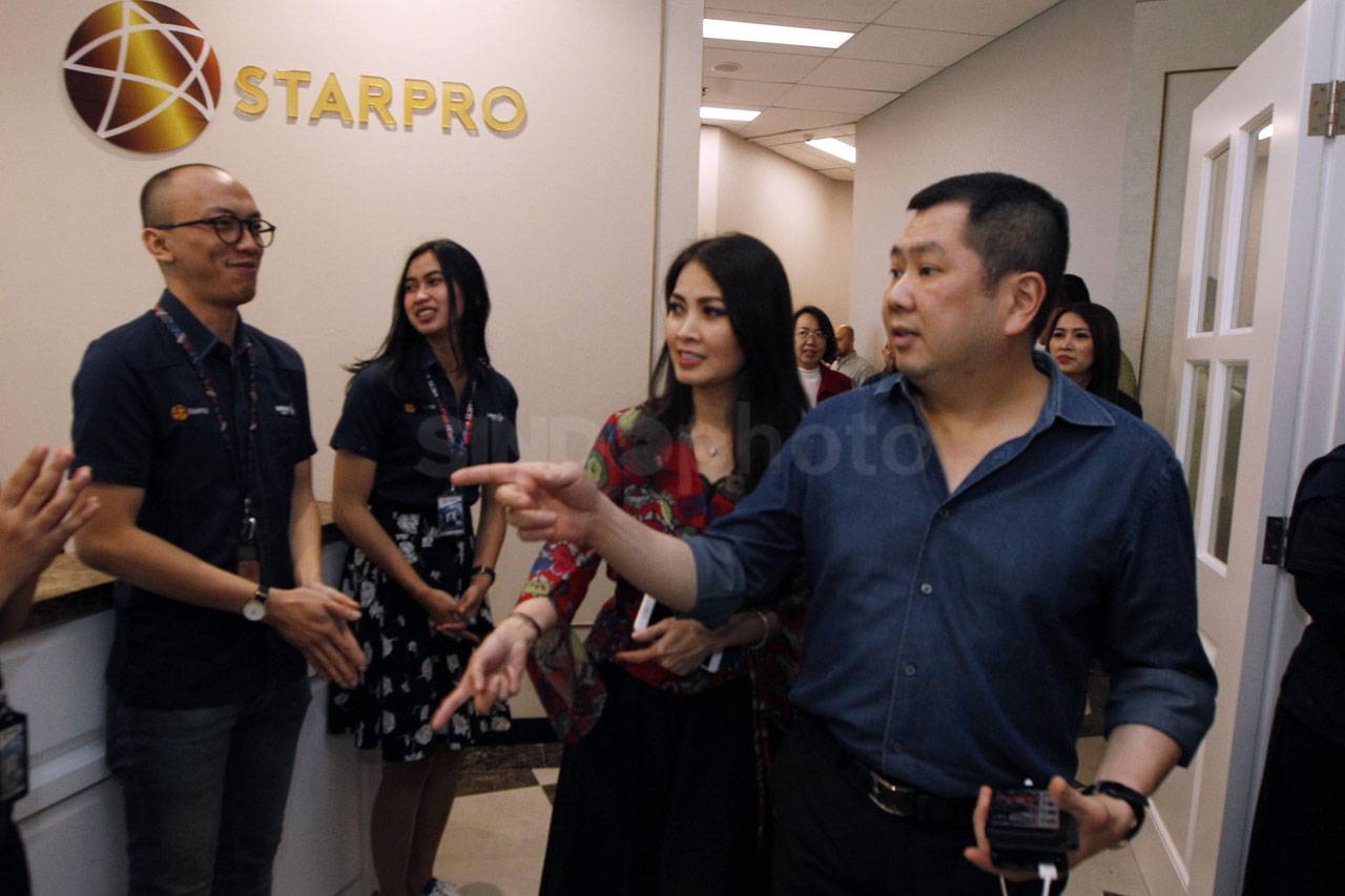 HT Resmikan Kantor Baru...