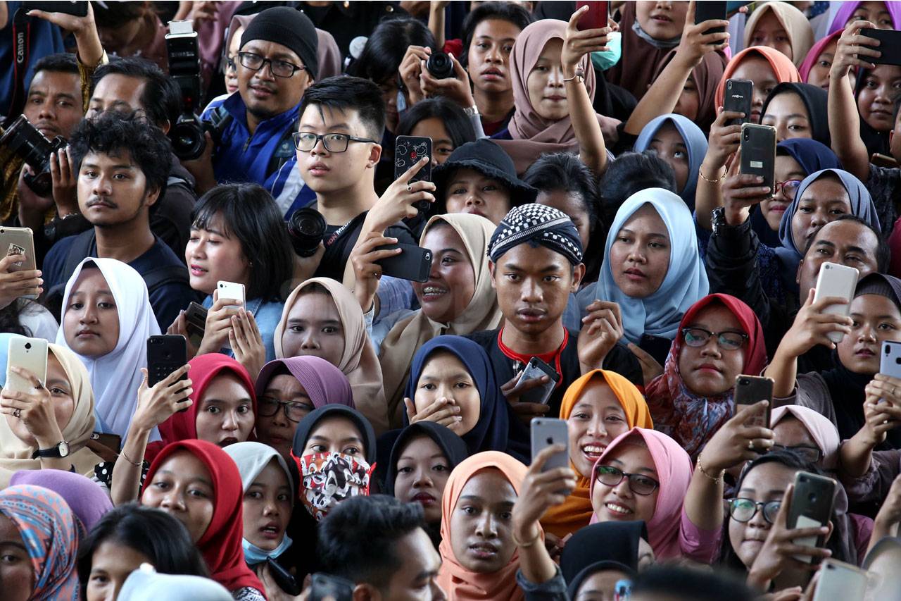 Warga Surabaya Antusias...