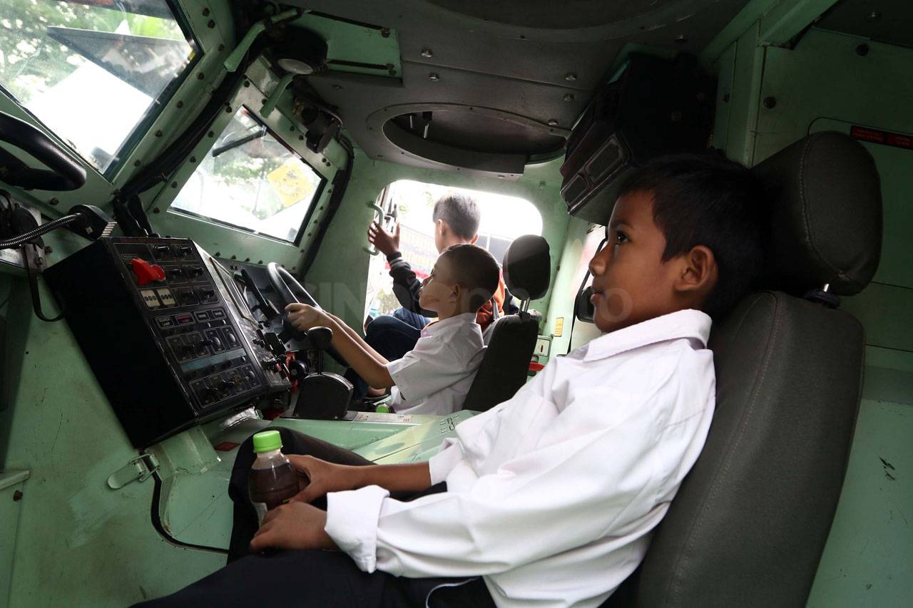 TNI AD Gelar Pameran...