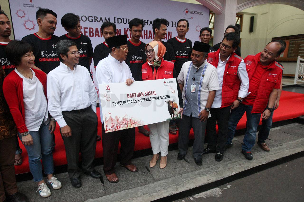 Telkomsel Serahkan 751...