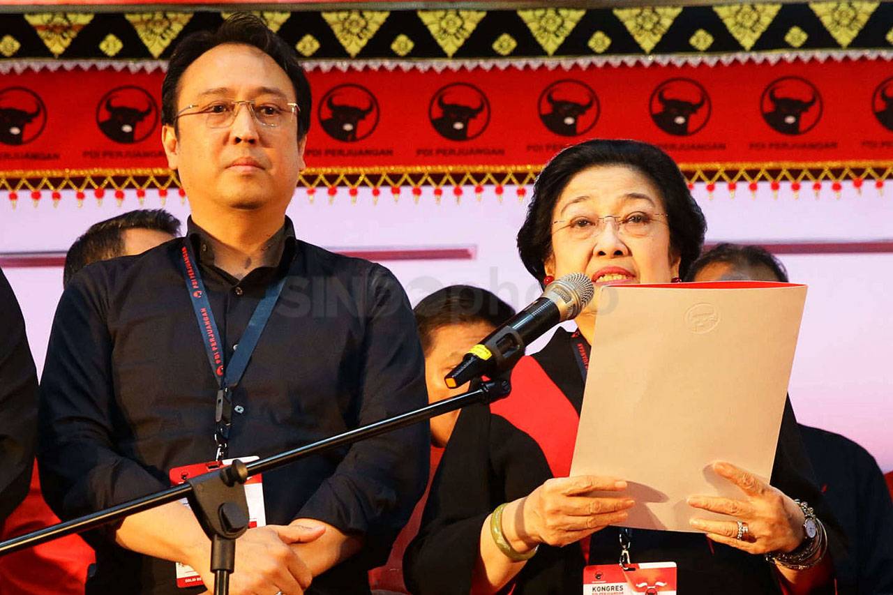 Megawati Lantik Pengurus...