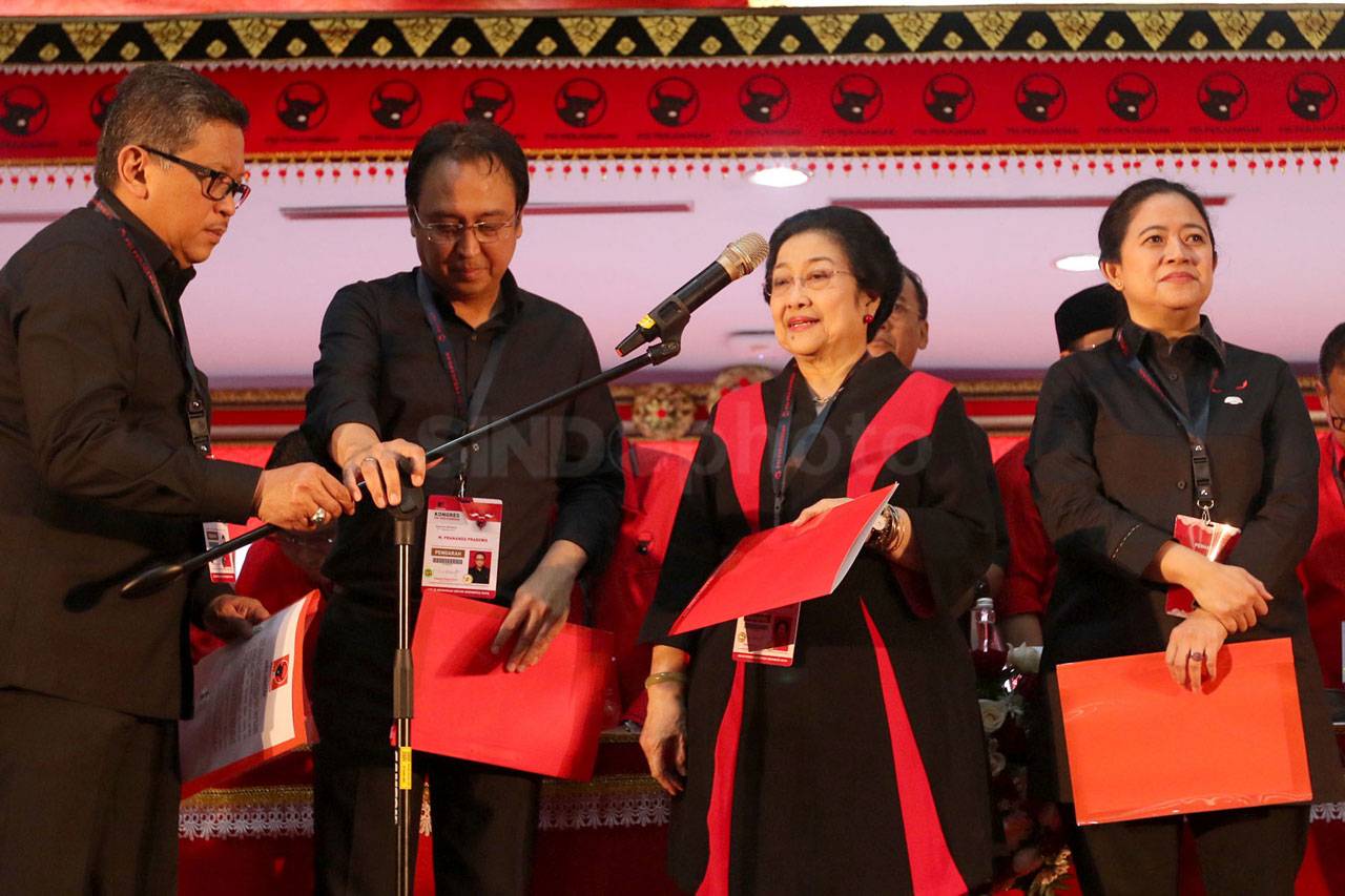Megawati Lantik Pengurus...