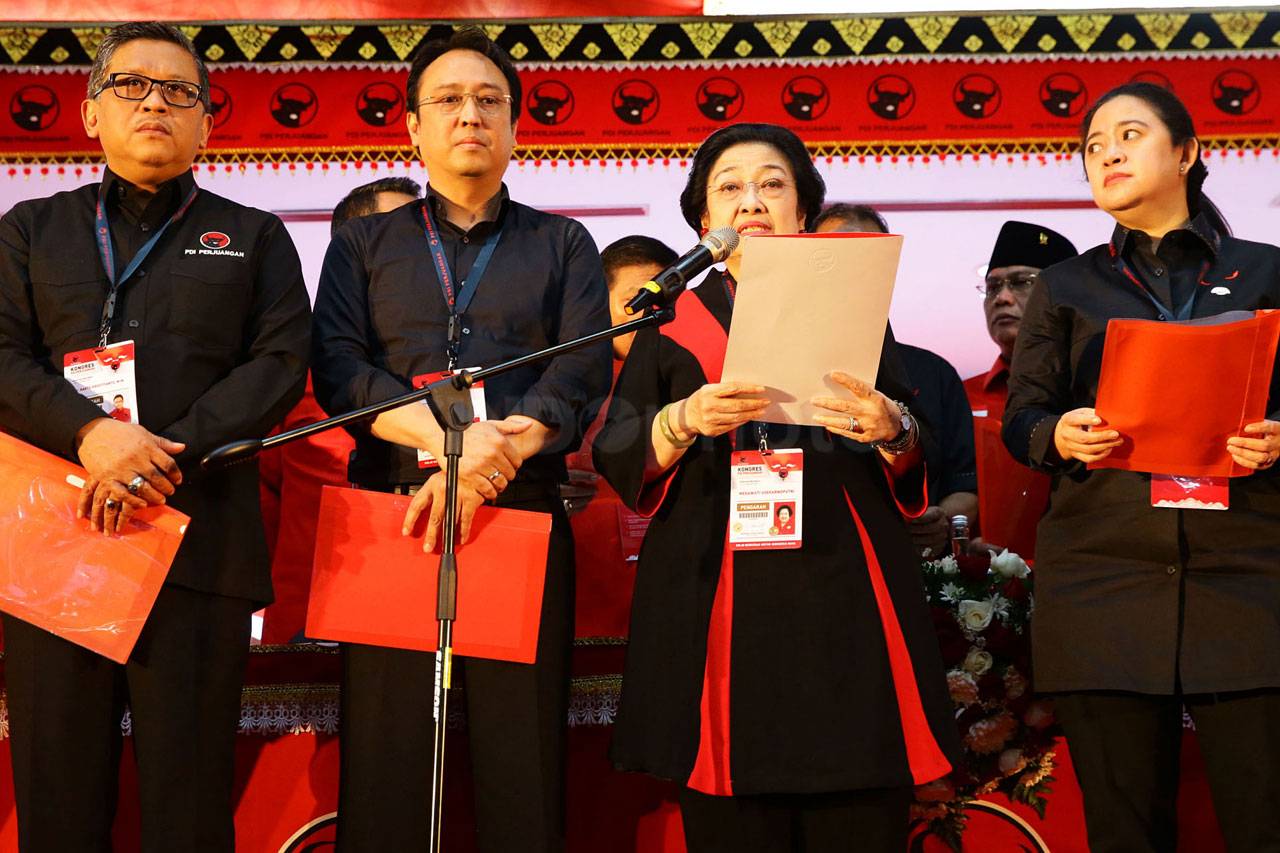 Megawati Lantik Pengurus...