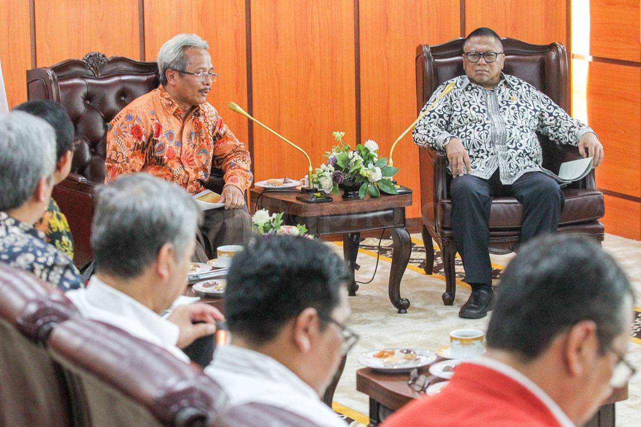 Tim Kerja Penyiapan...