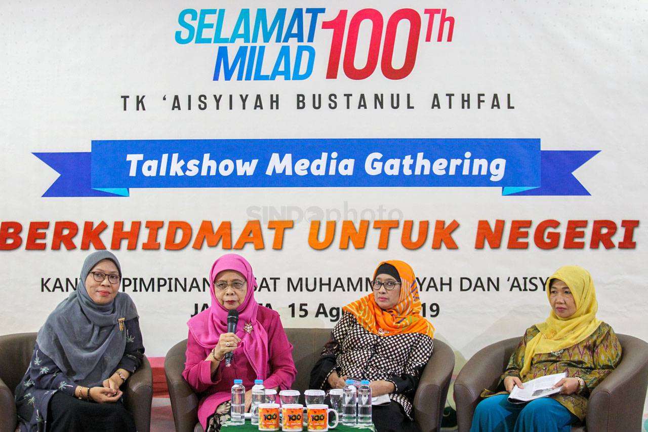 100 Tahun Kiprah Aisyiyah