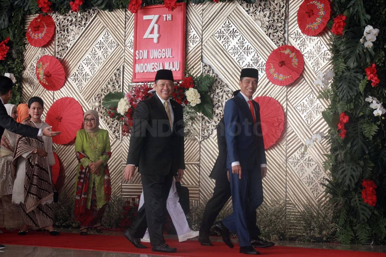 Presiden Jokowi Hadiri...