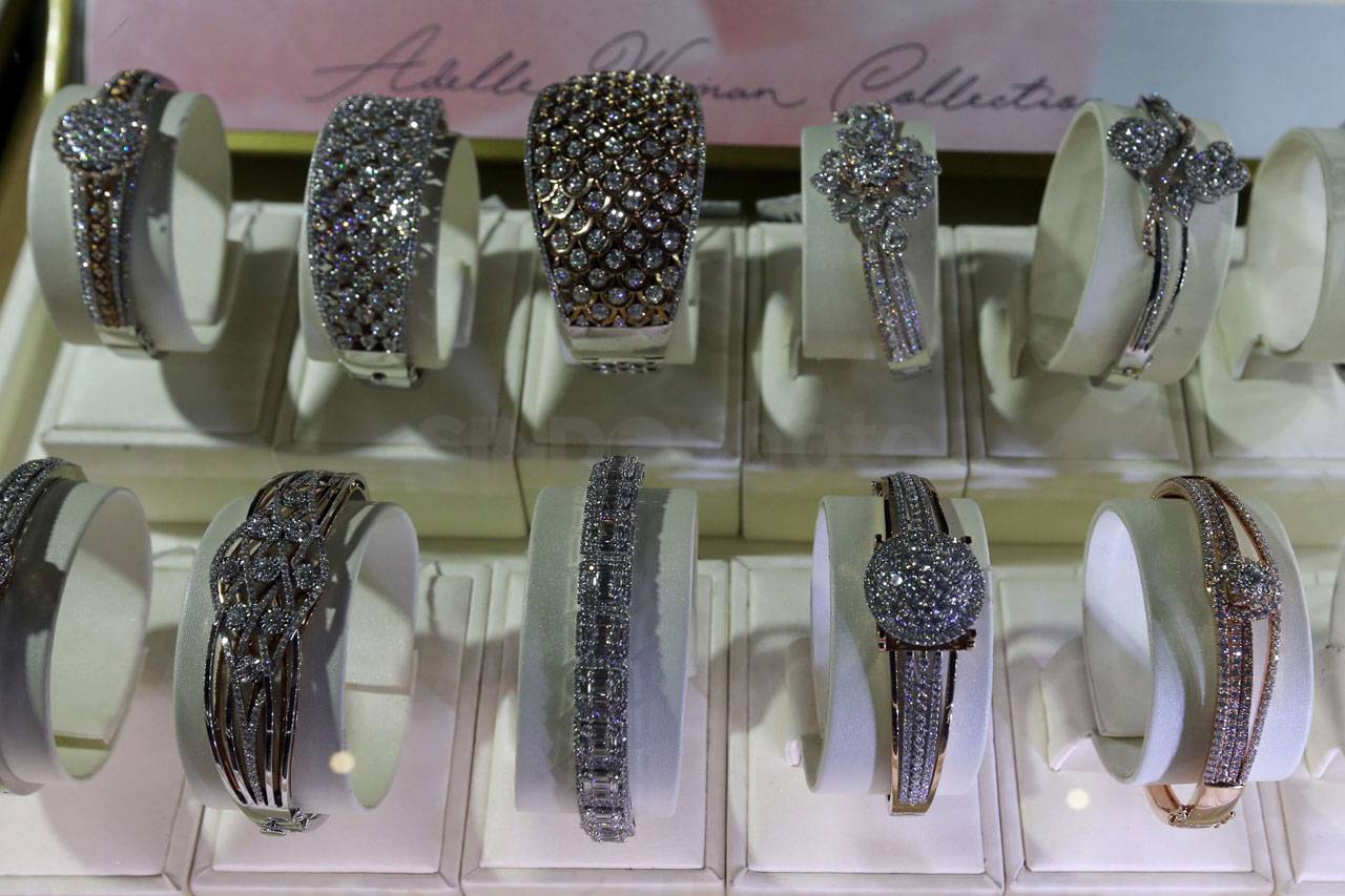 Adelle Jewellery Hadirkan...