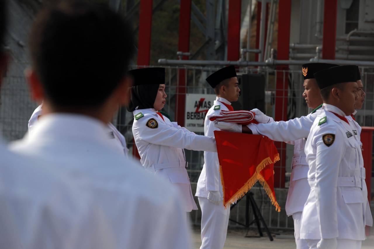 Upacara Bendera Peringatan...