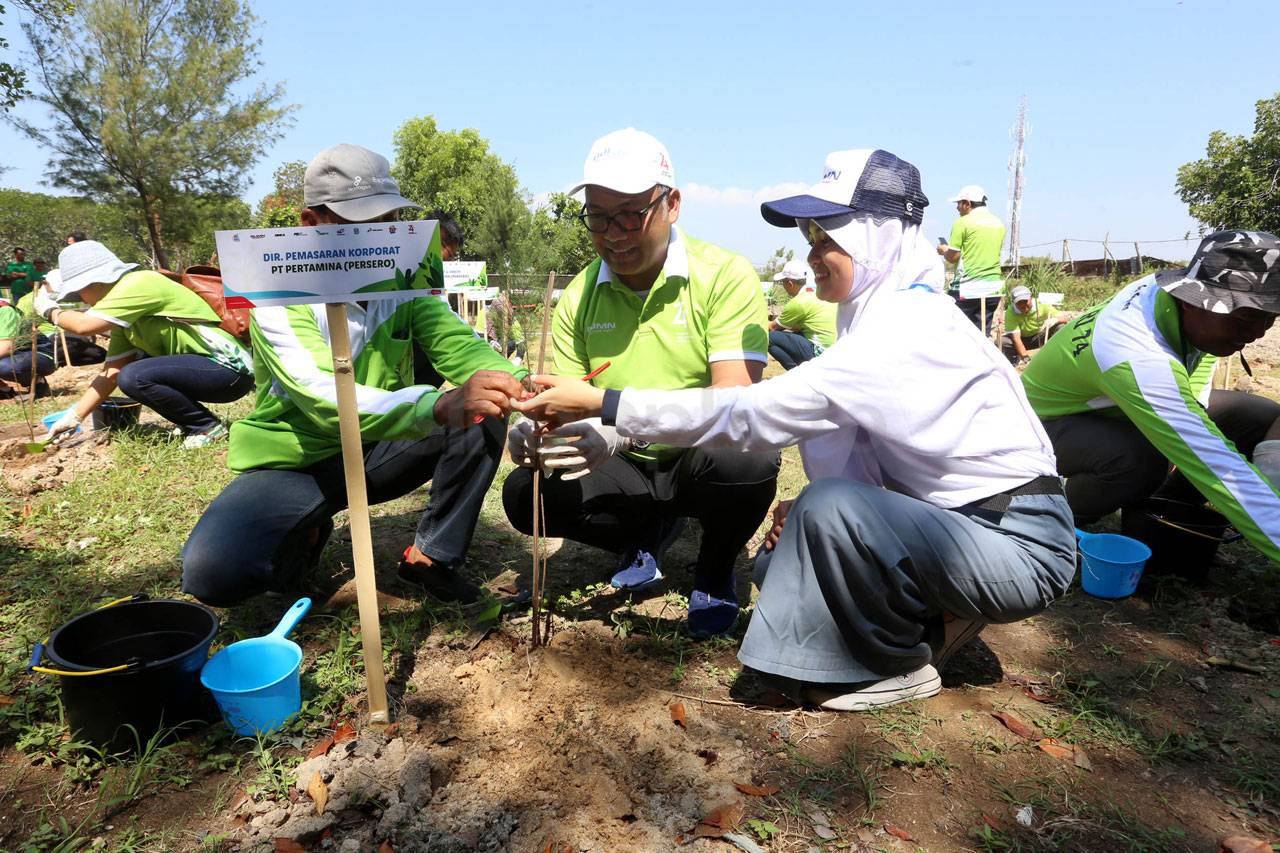 Meriahkan HUT Ke-74...