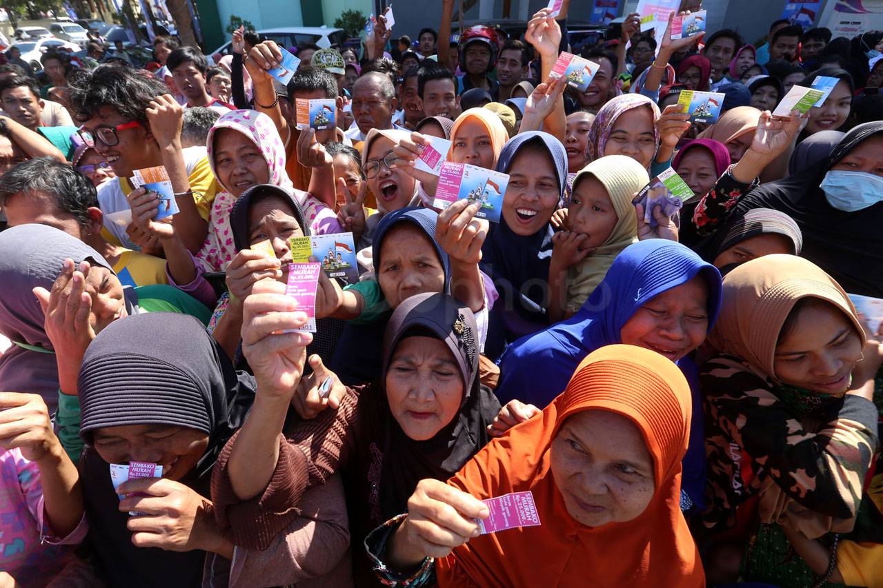 Ribuan Warga Tuban Serbu...