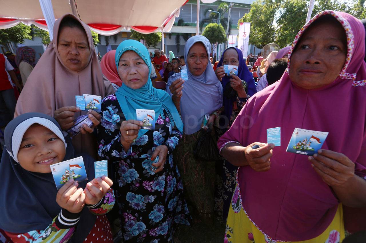 Ribuan Warga Tuban Serbu...