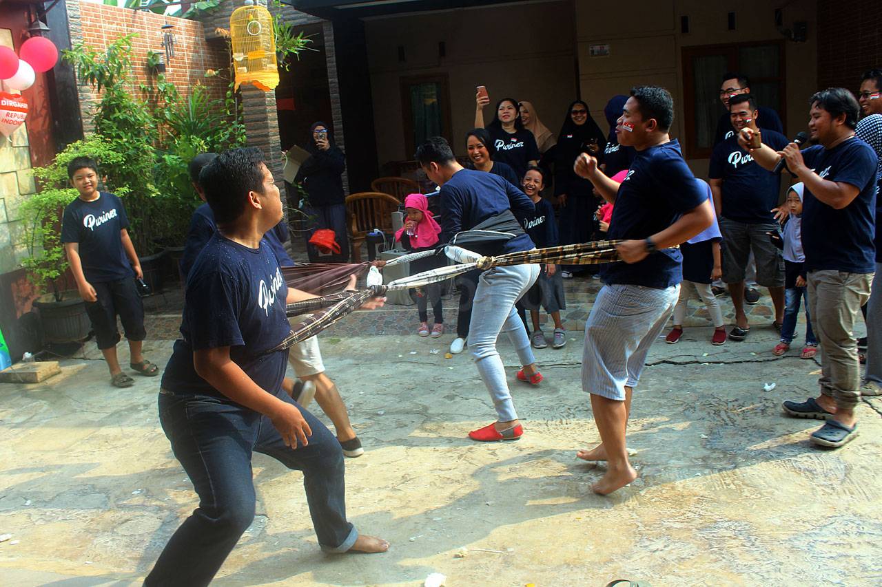 Warga Puri Family Asri...