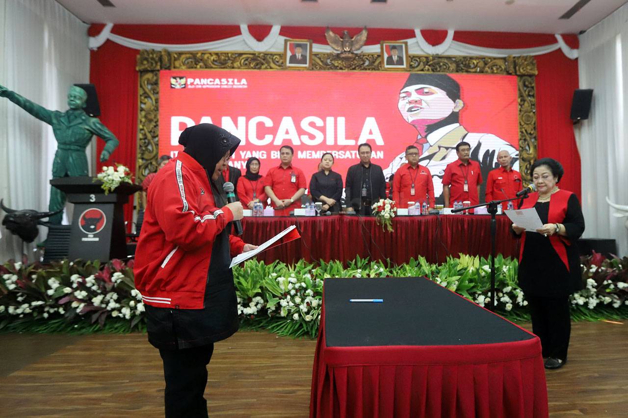 Megawati Lantik Risma...