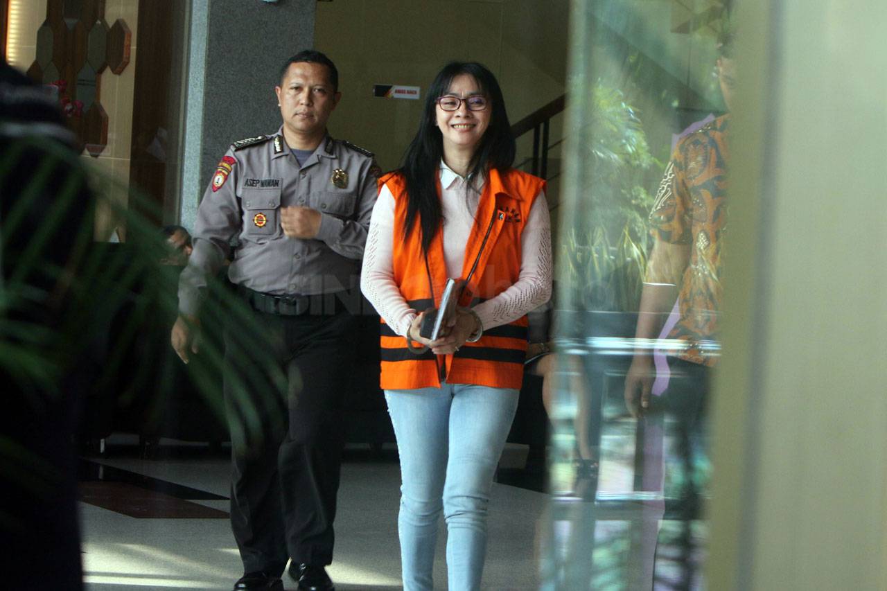 KPK Lajutkan Pemeriksaan...