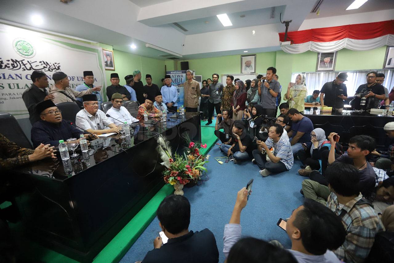 Penuhi Panggilan MUI,...
