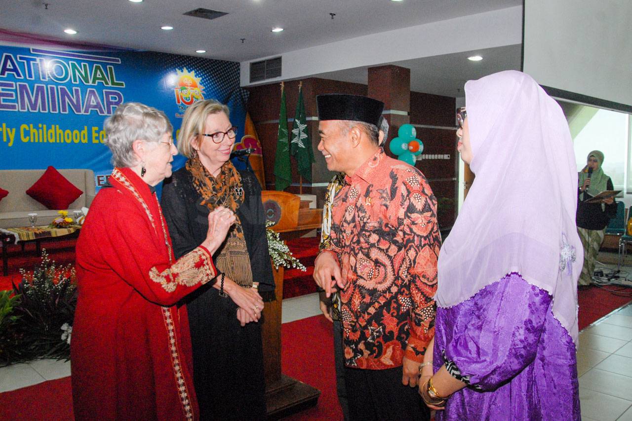 Peringatan 100 Tahun...