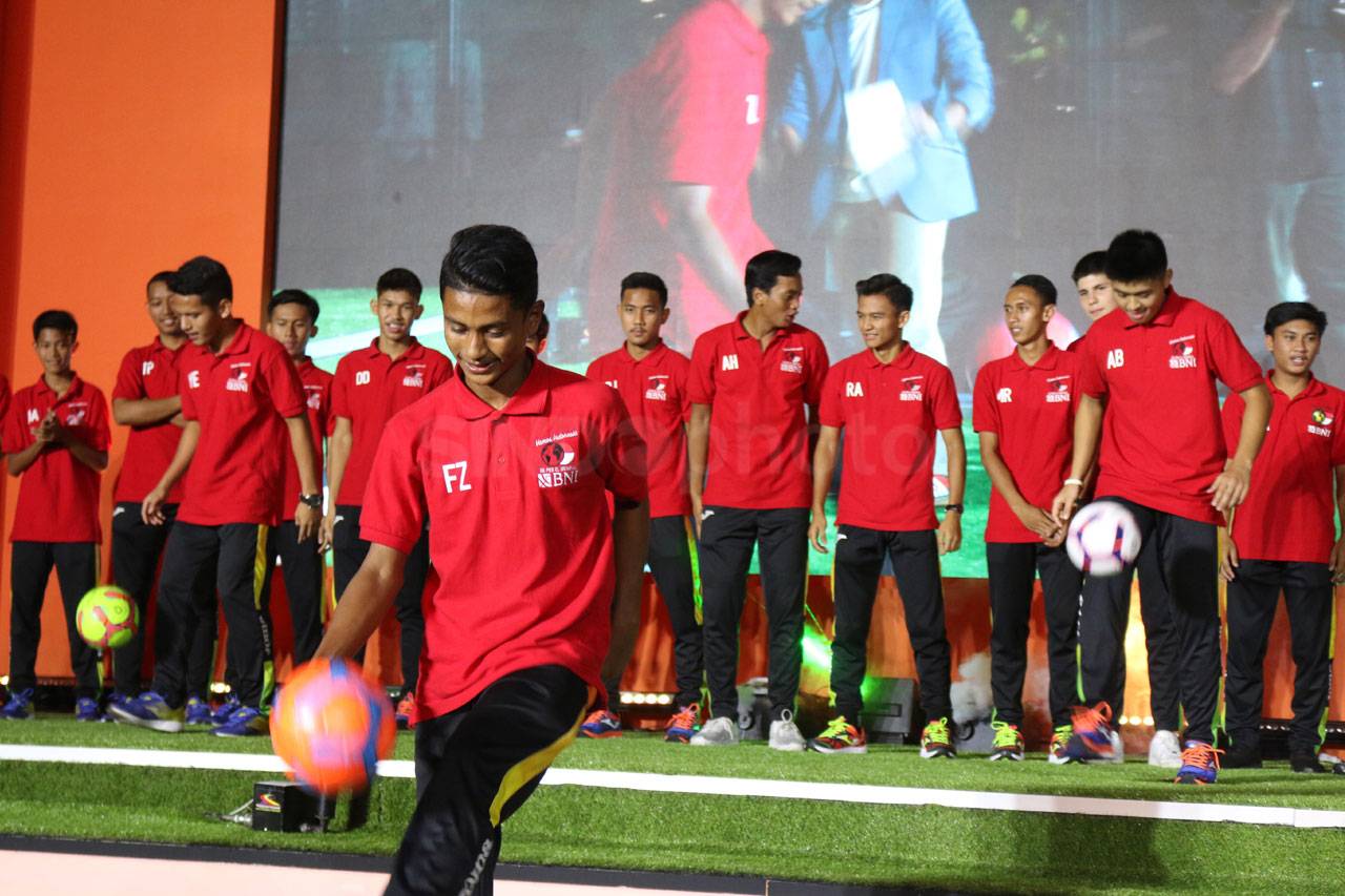 Menteri BUMN Lepas Tim...