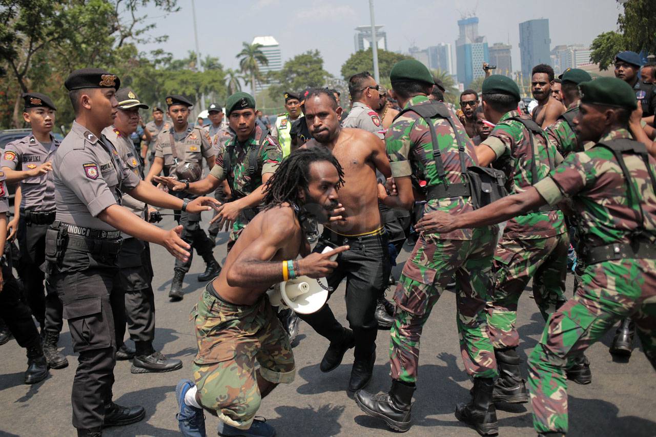 Mahasiswa Papua Gelar...