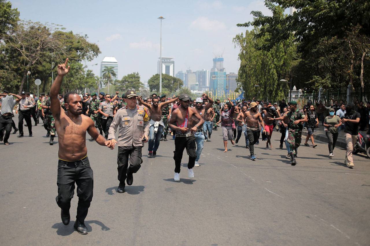 Mahasiswa Papua Gelar...