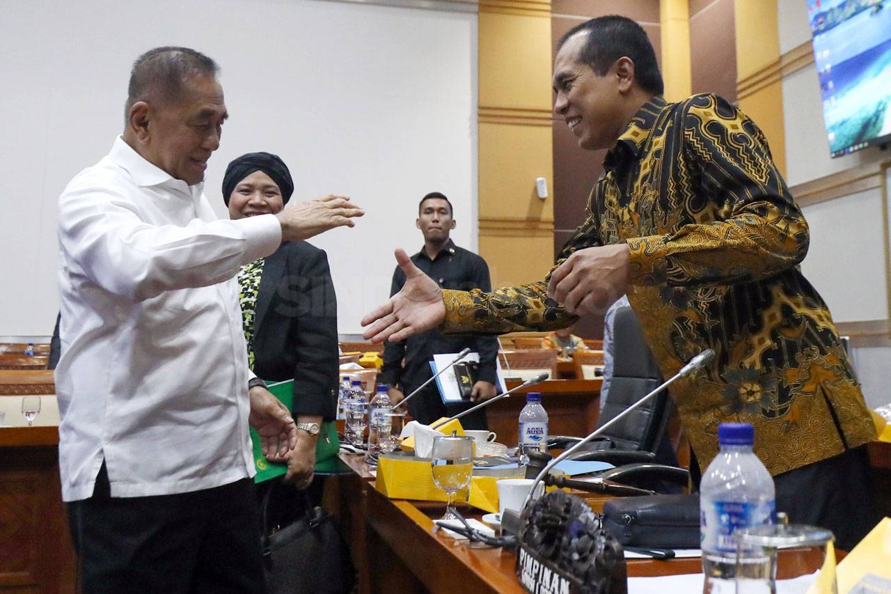 Menhan Raker dengan...