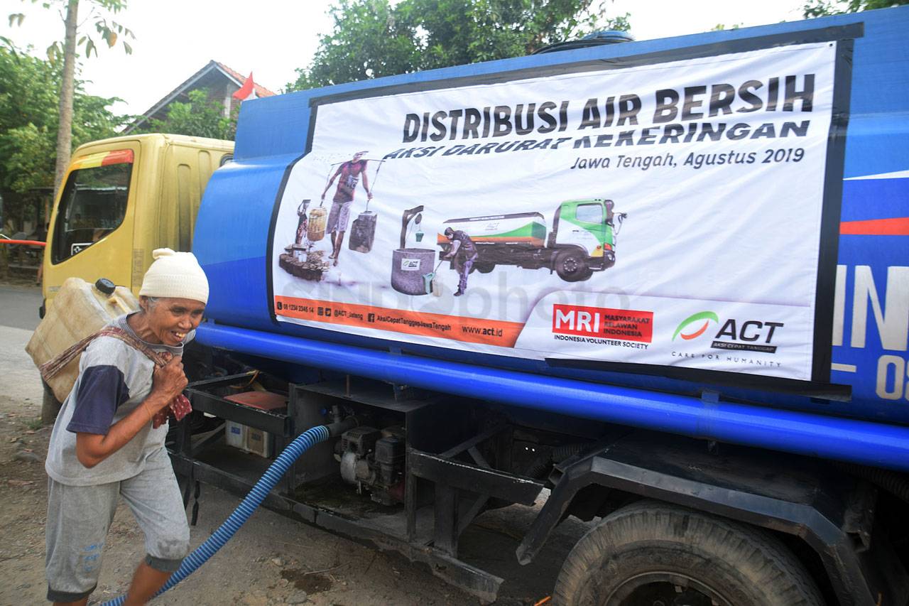 ACT Distribusikan Air...