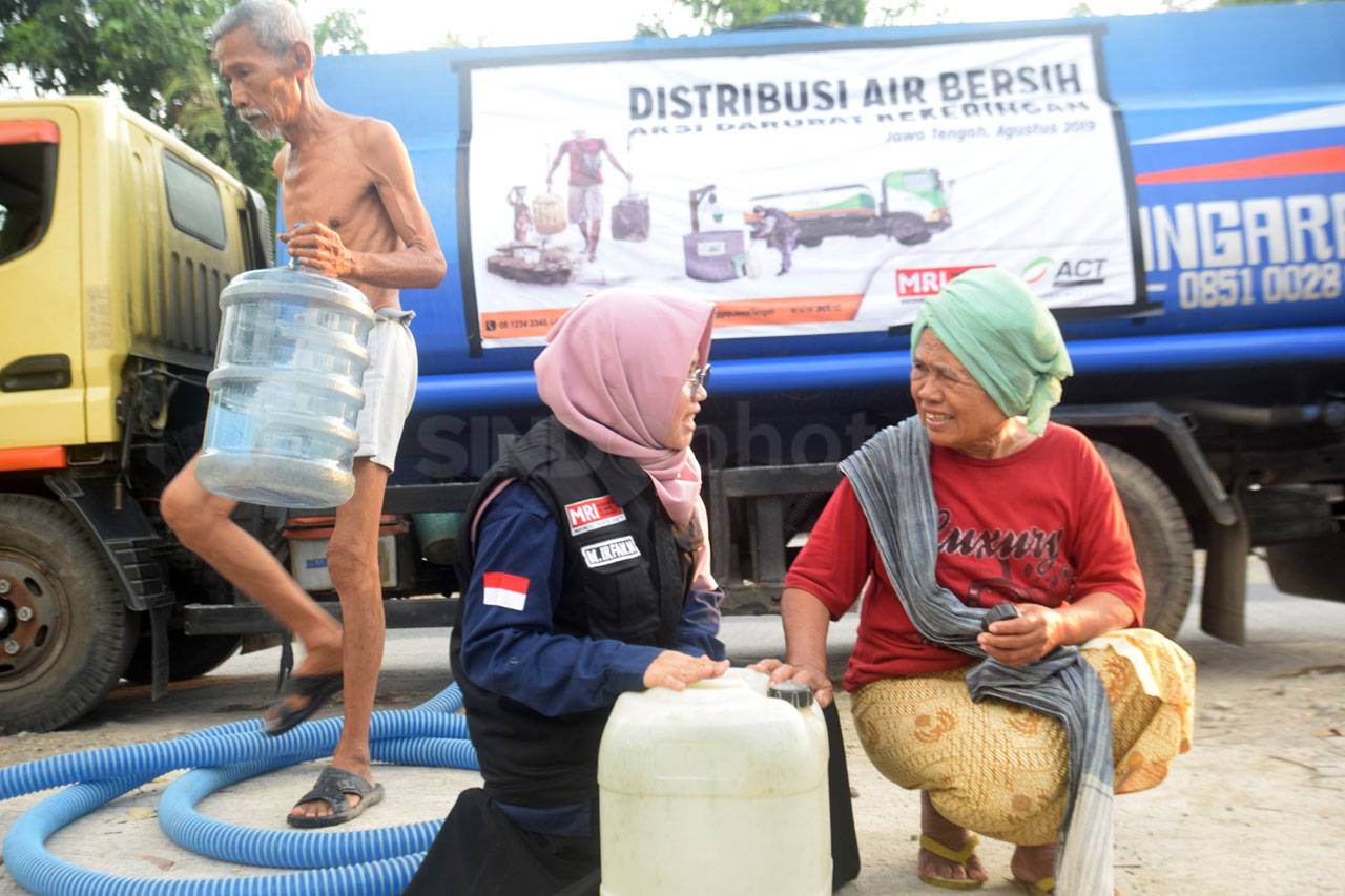 ACT Distribusikan Air...