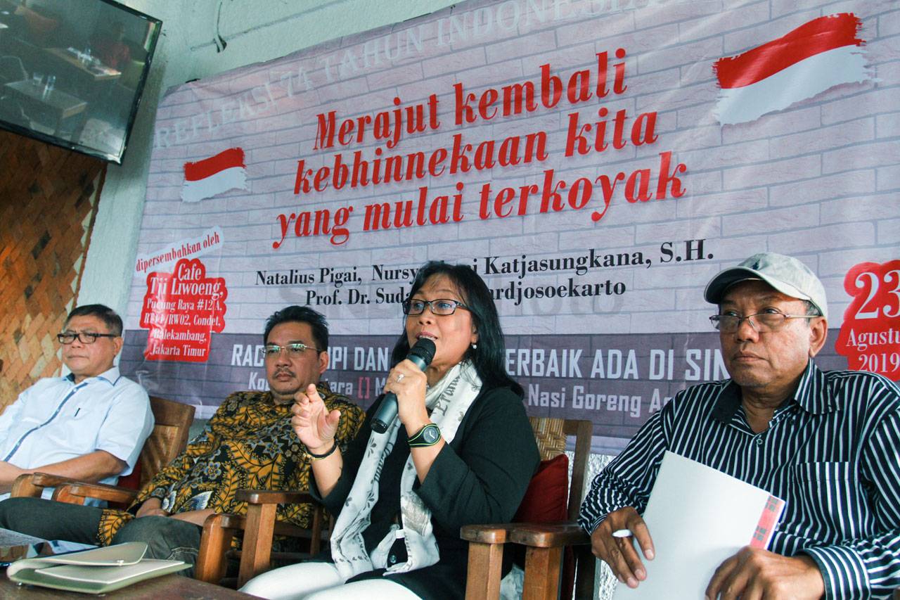 Diskusi Merajut Kembali...