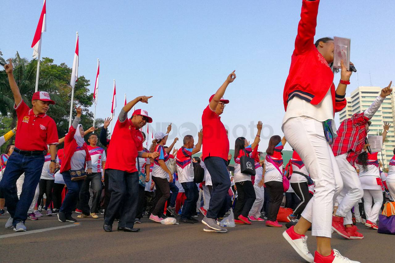 Peringati HUT Ke-74,...